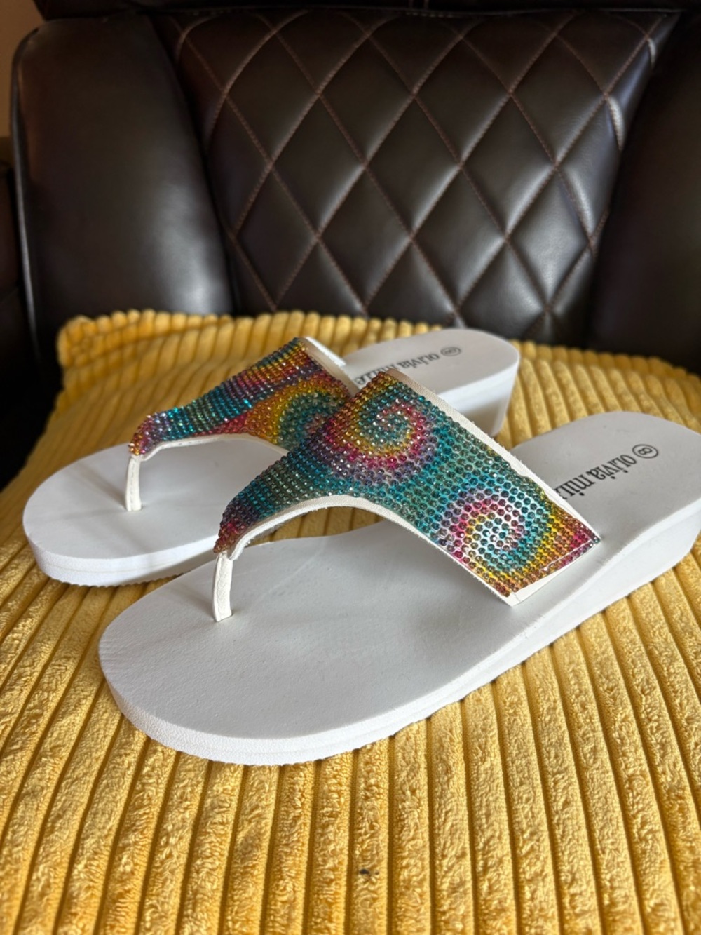 Olivia Miller White Platform Flip Flop Sandals w/Multicolor Rhinestones Size 8 🦄